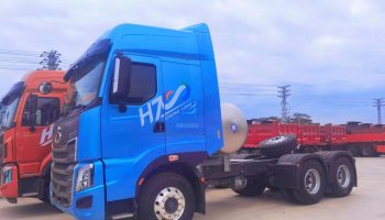 敏銳捕捉商機(jī)，高效跟進(jìn)客戶——商用車(chē)與物流事業(yè)部喜獲10臺(tái)540馬力LNG牽引車(chē)訂單